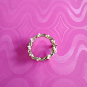 Classic gold wreath  brooch sign
